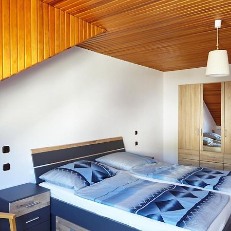Ferienwohnung Mendgen Mit Panoramablick 베른카슈텔쿠에스 외부 사진